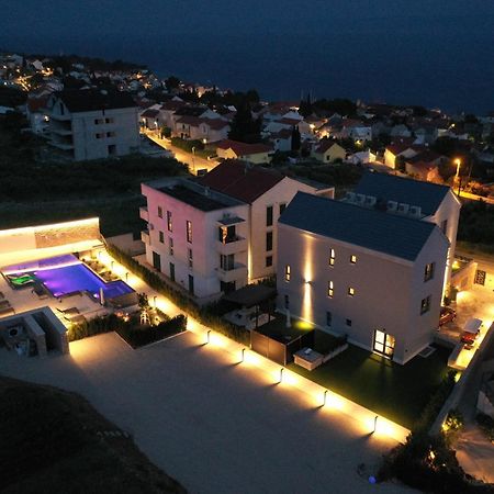 Grey House Apartment โบล ภายนอก รูปภาพ
