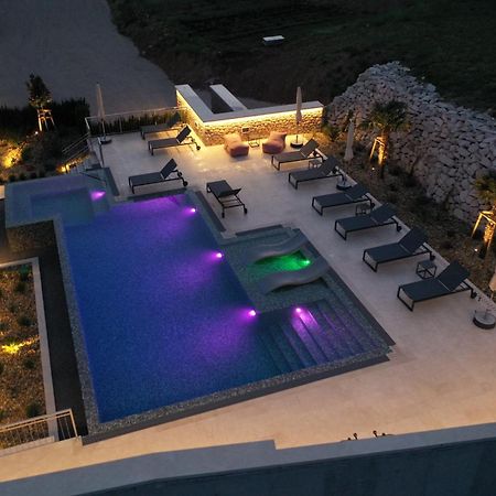 Grey House Apartment โบล ภายนอก รูปภาพ
