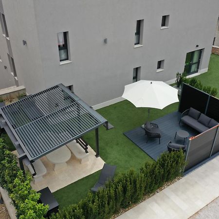 Grey House Apartment โบล ภายนอก รูปภาพ