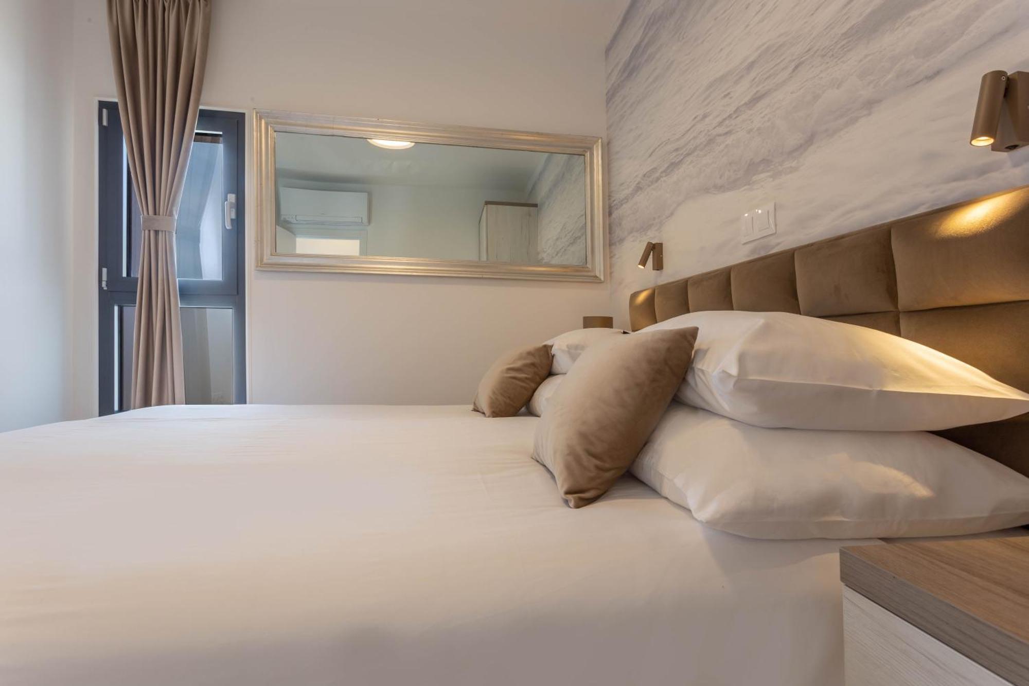 Grey House Apartment โบล ภายนอก รูปภาพ