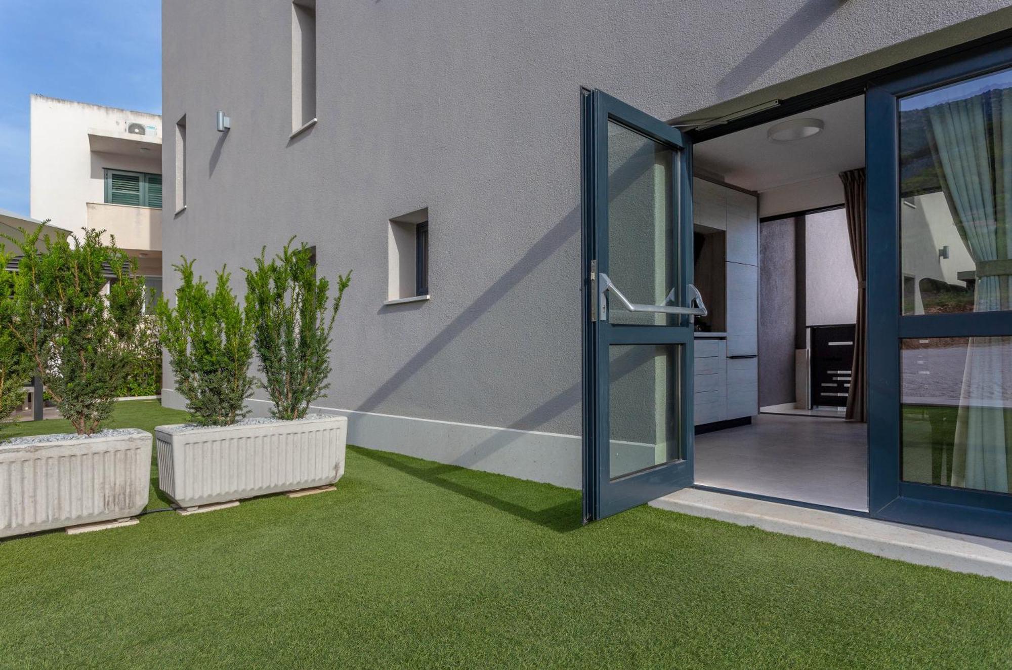 Grey House Apartment โบล ภายนอก รูปภาพ