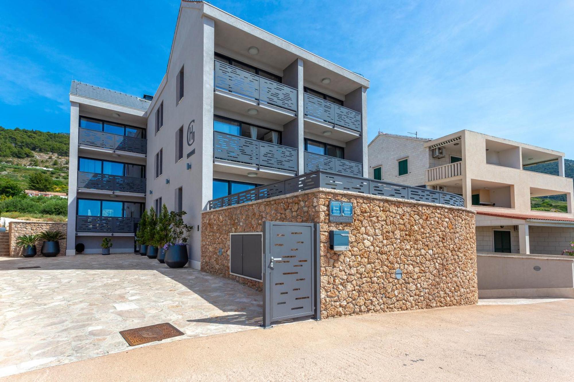 Grey House Apartment โบล ภายนอก รูปภาพ